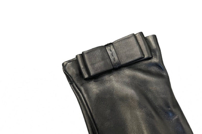 Dameshandschoenen van klassiek nappaleer met platte strik-Minnie platte strik