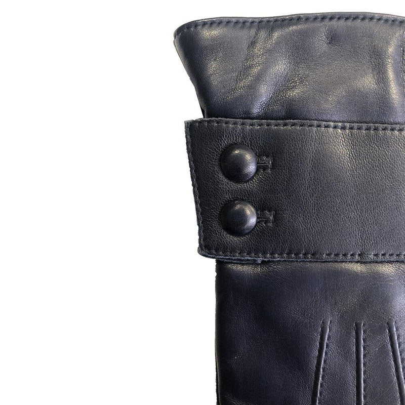 Kasjmier gevoerde leren dameshandschoenen met armband met knopen.-Belle
